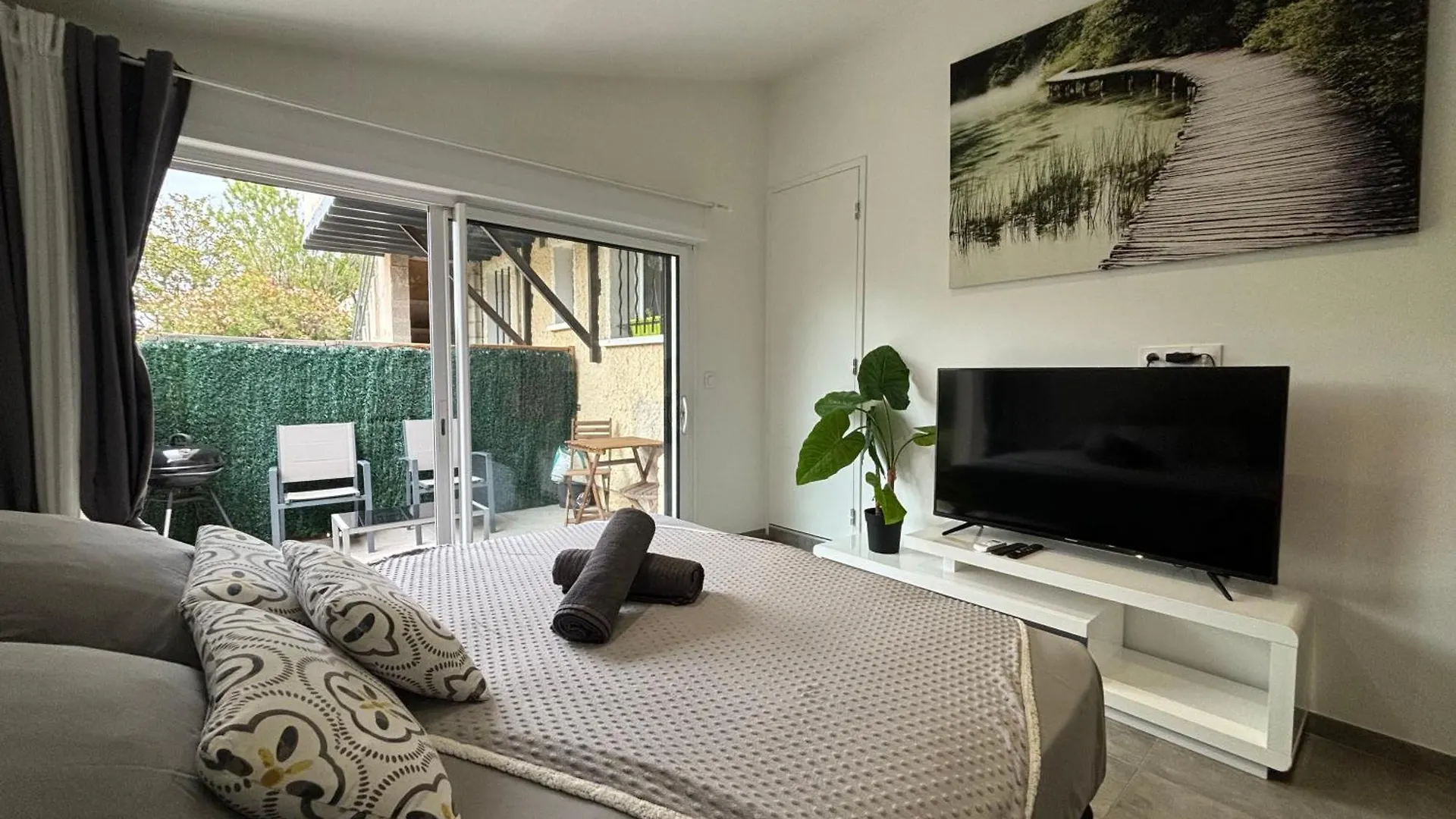 Appartement Petit Cocon Cosy avec Terrasse à Gignac-la-Nerthe France
